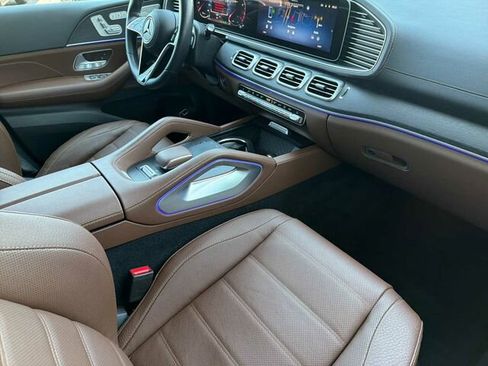 Certified 2024 Mercedes-Benz GLS 450 4MATIC image 21
