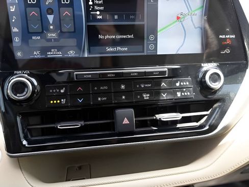 Used 2020 Toyota Highlander Platinum AWD/4WD image 20