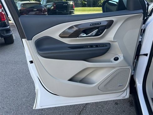 Used 2022 GMC Terrain Denali image 21