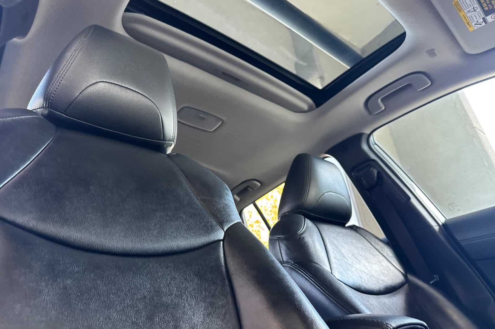 Used 2022 Toyota Corolla Cross LE FWD image 16