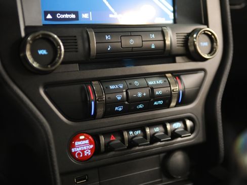 Used 2018 Ford Mustang Shelby GT350 w/ Electronics Package RWD image 30