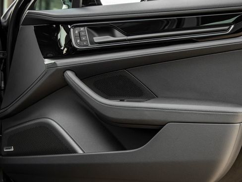 Certified 2026 Porsche Panamera RWD image 39