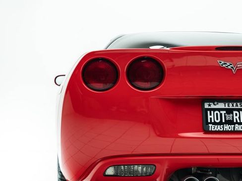 Used 2013 Chevrolet Corvette Coupe w/ Battery Protection Package RWD image 16
