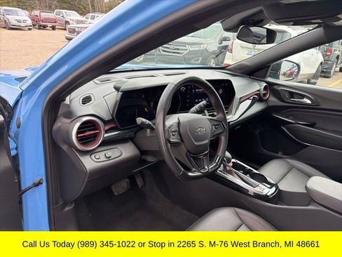 Used 2024 Chevrolet Trax RS w/ Sunroof Package image 14