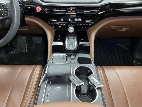 Used 2024 Acura MDX SH-AWD w/ Advance Package image 13