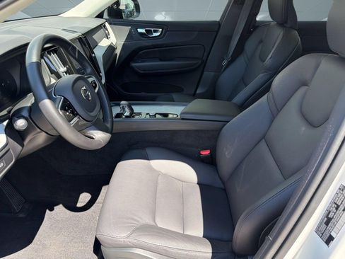 Used 2025 Volvo XC60 B5 Plus AWD/4WD image 5