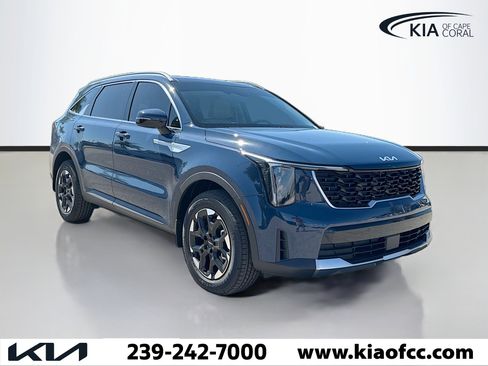 New 2026 Kia Sorento S w/ S Panoramic Sunroof Package image 7