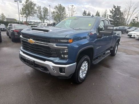 Used 2024 Chevrolet Silverado 2500 LT w/ All Star Edition AWD/4WD image 7