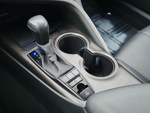 Certified 2022 Toyota Camry SE w/ Convenience Package image 29