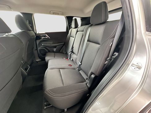 Used 2023 Mitsubishi Outlander ES FWD image 21