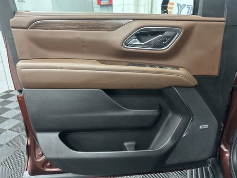 Used 2023 Chevrolet Suburban High Country AWD/4WD image 17