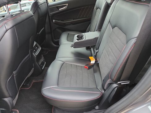 Used 2024 Ford Edge ST-Line image 7