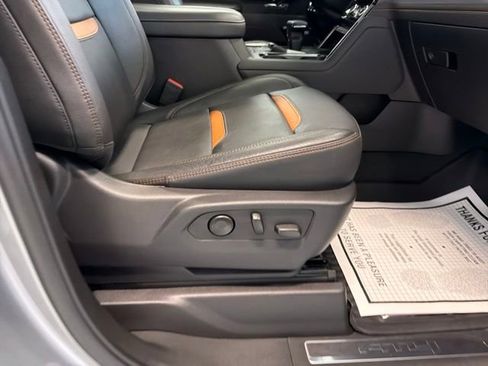 Used 2024 GMC Sierra 1500 AT4 w/ Technology Package AWD/4WD image 18