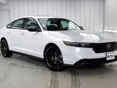 Certified 2025 Honda Accord SE image 35