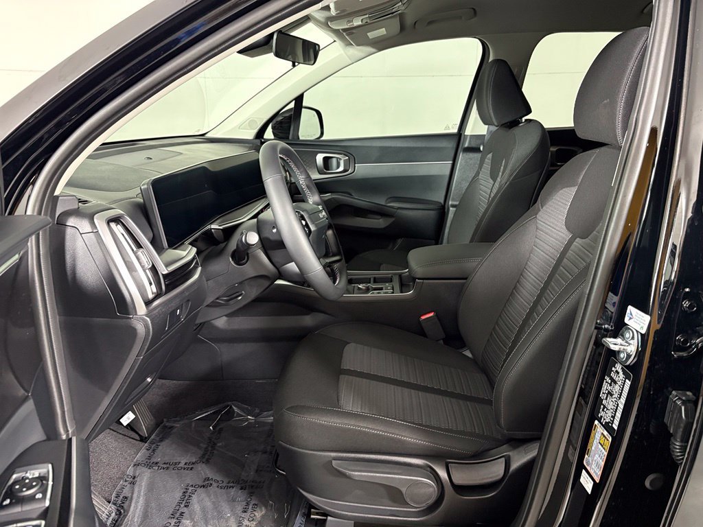 New 2026 Kia Sorento LX FWD image 16