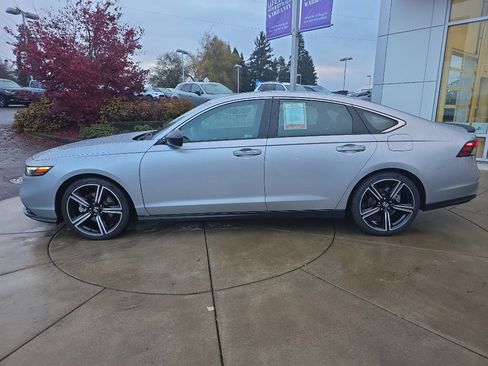 Used 2024 Honda Accord Sport image 3