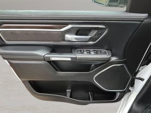 Used 2022 RAM 1500 Laramie AWD/4WD image 17