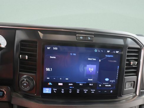 Used 2025 Ford F450 Platinum w/ FX4 Off-Road Package image 11