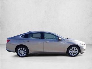 Used 2025 Chevrolet Malibu LT video 5