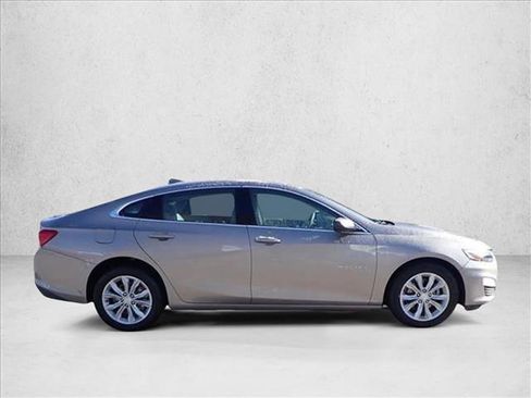 Used 2025 Chevrolet Malibu LT image 5