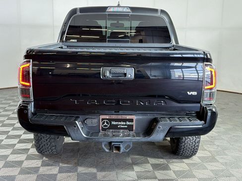 Used 2017 Toyota Tacoma TRD Off-Road image 10