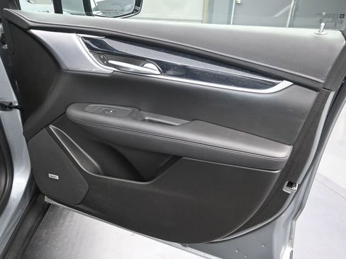 Certified 2025 Cadillac XT5 Premium Luxury image 19