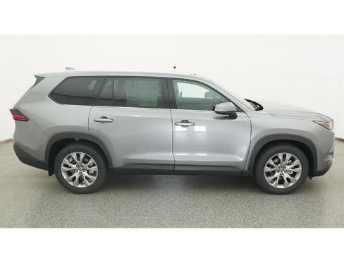 New 2026 Toyota Grand Highlander Limited image 11