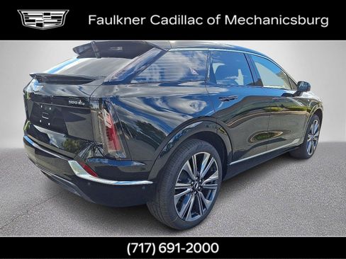 New 2025 Cadillac Optiq Luxury 2 image 5
