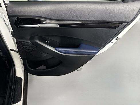 Used 2025 Kia Seltos S FWD image 28