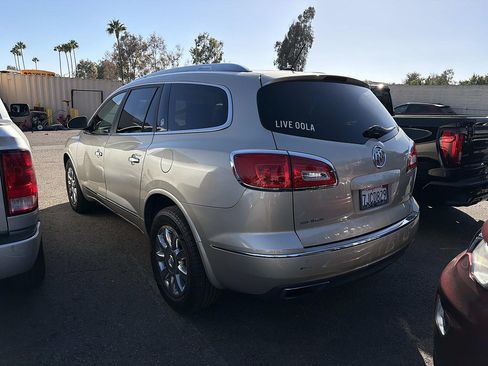 Used 2015 Buick Enclave Leather FWD image 4