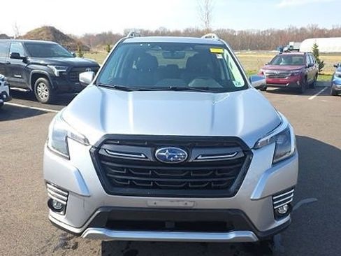 Used 2022 Subaru Forester Touring image 2