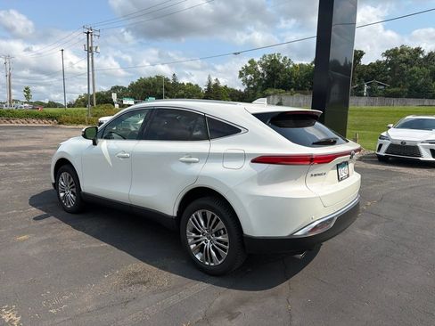 Used 2022 Toyota Venza XLE AWD/4WD image 29