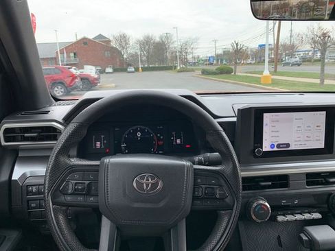 Used 2025 Toyota Tacoma SR5 AWD/4WD image 16
