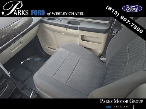 Used 2010 Dodge Grand Caravan SXT FWD image 13
