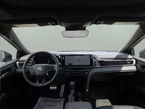 Used 2025 Toyota Camry XSE image 10