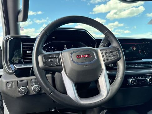 Used 2025 GMC Sierra 1500 SLT RWD image 11