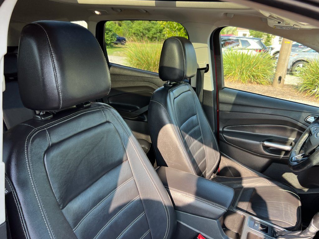 Used 2017 Ford Escape Titanium FWD image 21