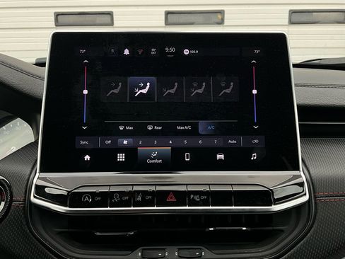 Used 2025 Jeep Compass Trailhawk w/ Trailer Tow Group image 30