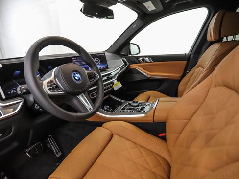 New 2026 BMW X5 xDrive50e w/ Executive Package AWD/4WD image 9