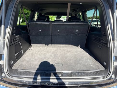Used 2024 Jeep Wagoneer L Series II w/ Flexible Seating Group AWD/4WD image 23