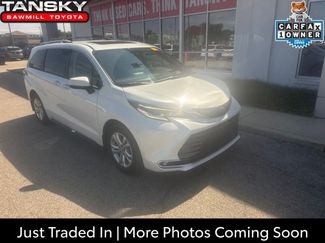 Used 2022 Toyota Sienna Platinum AWD/4WD video 1