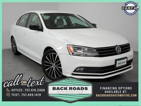 Used 2016 Volkswagen Jetta Sport image 1