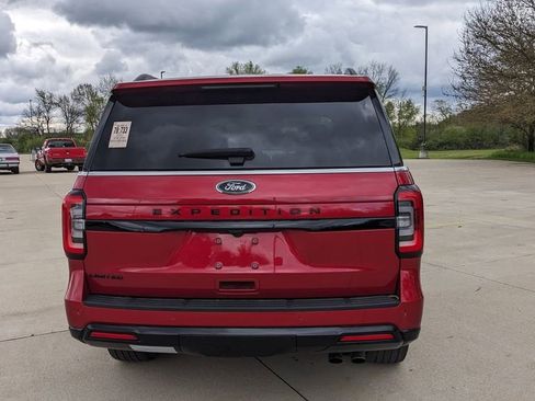 Used 2022 Ford Expedition Limited AWD/4WD image 4