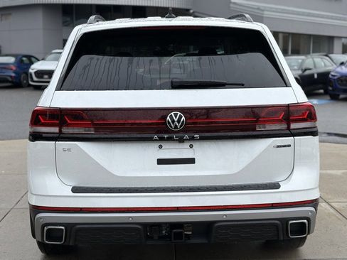 New 2026 Volkswagen Atlas Peak Edition image 12