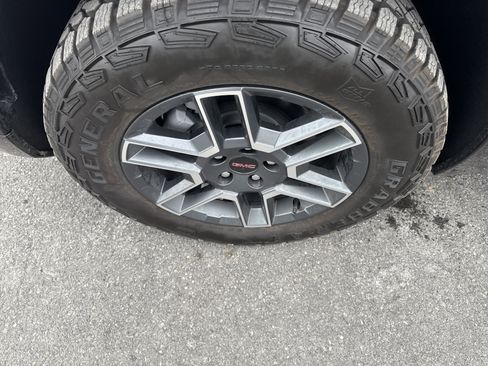 New 2026 GMC Terrain AT4 w/ Convenience Package III image 10