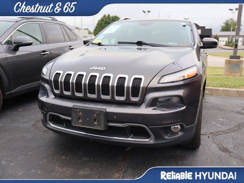 Used 2015 Jeep Cherokee Limited w/ Luxury Group AWD/4WD image 7