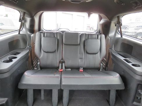 Used 2018 Dodge Grand Caravan GT image 23