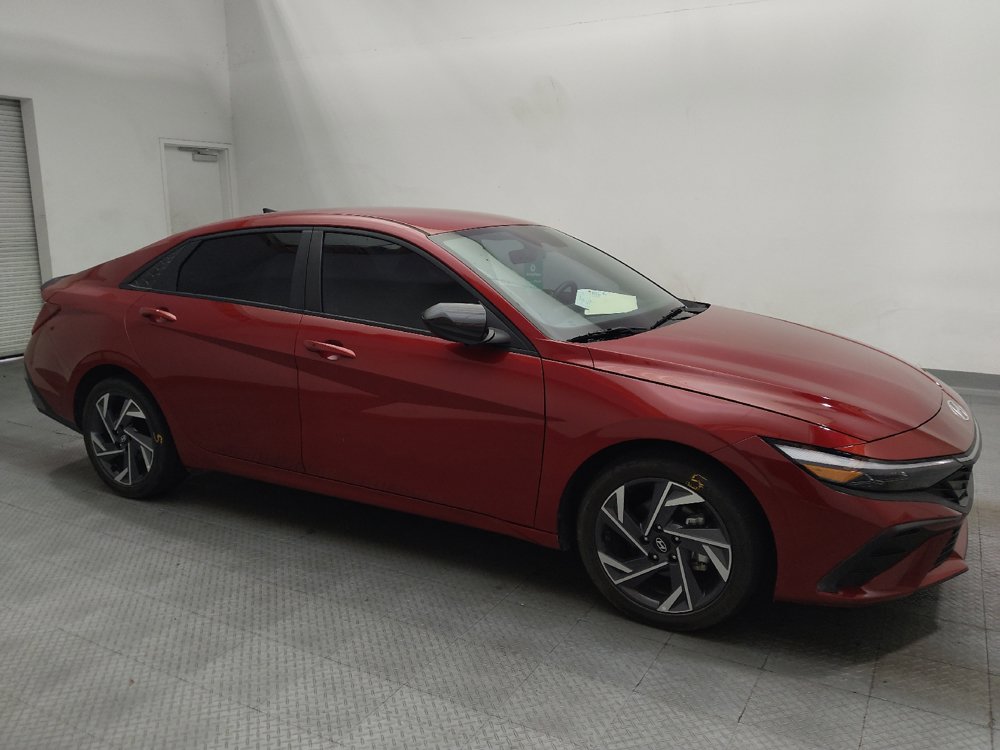 Used 2025 Hyundai Elantra SEL w/ Cargo Package FWD image 11