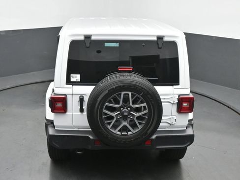 Used 2024 Jeep Wrangler Unlimited Sahara w/ Technology Group AWD/4WD image 45