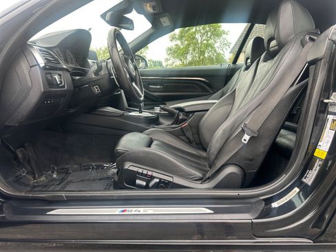 Used 2016 BMW M4 Convertible RWD image 15